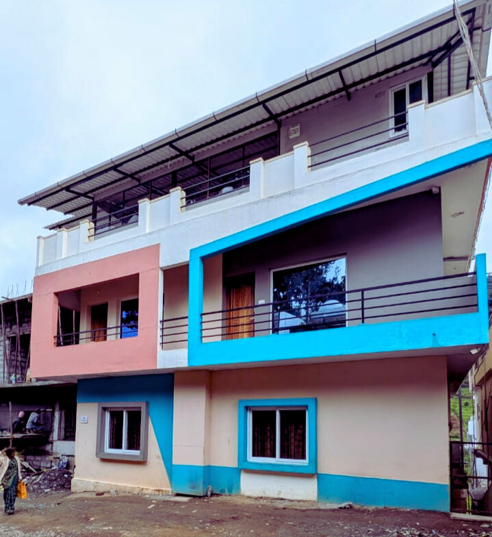 Le Berty Road View East Solo